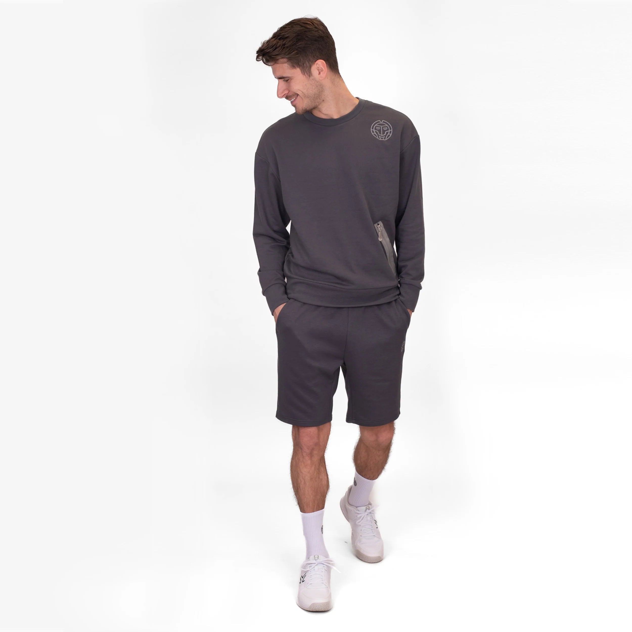 Poleron Hombre Bidi Badu Chill Crew Sweatshirt Men Dark Grey Talla L